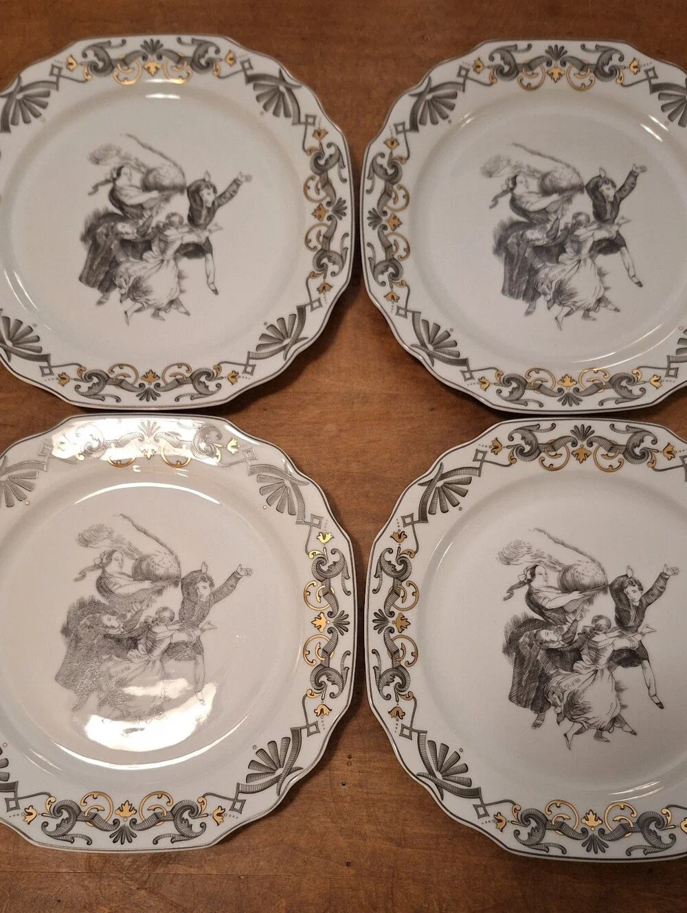 Set Of 4 Mottahedeh White Dinner Plates with Gold and Gray Filigree